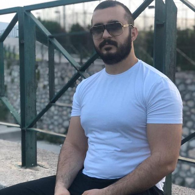 Gece kulübü önünde pusu! Patronun şoförünün öldürüldüğü anlar kamerada Gece kulübü önünde pusu! Patronun şoförünün öldürüldüğü anlar kamerada