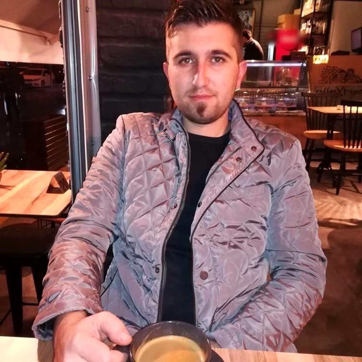 İzmir\'de öldürülen anne ve oğlu gözyaşlarıyla toprağa verildi