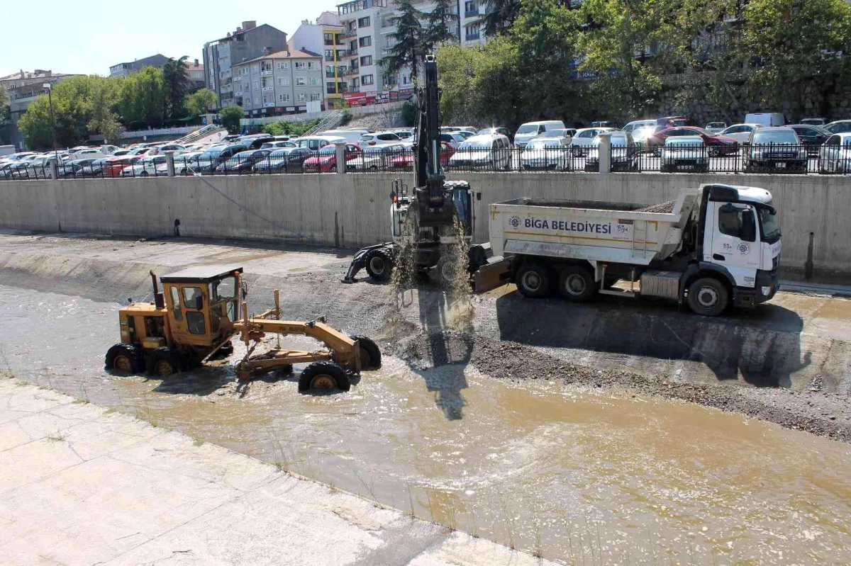 Kocabaş Çayı temizleniyor