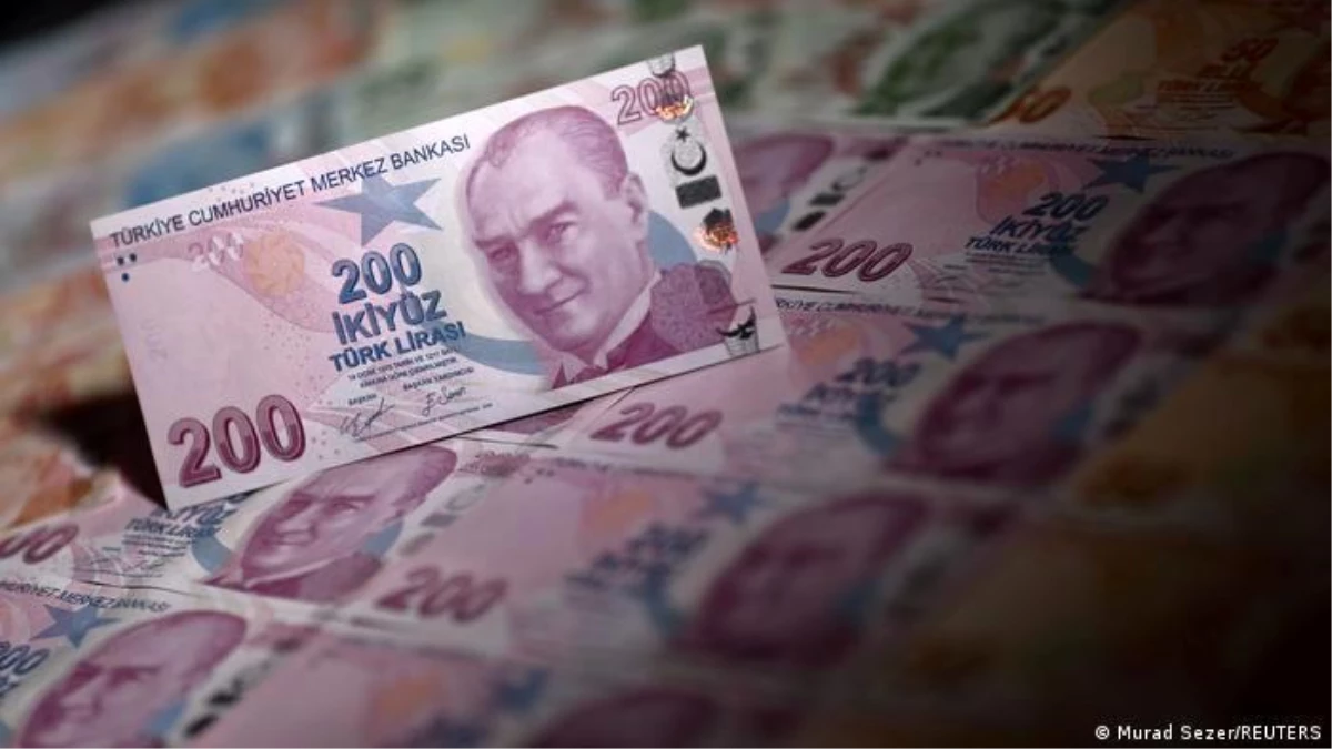 Moody\'s Türkiye\'nin kredi notunu düşürdü