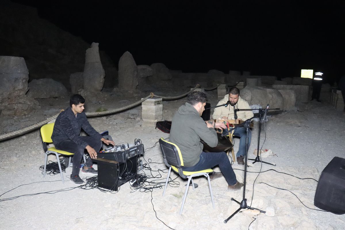 Nemrut Dağı\'nda konser verildi