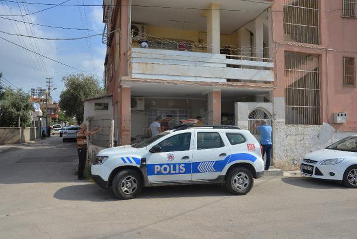 Polis eve girince kanlı tabloyla karşılaştı! Yatalak anne ölü, emekli oğluysa ağır yaralı bulundu