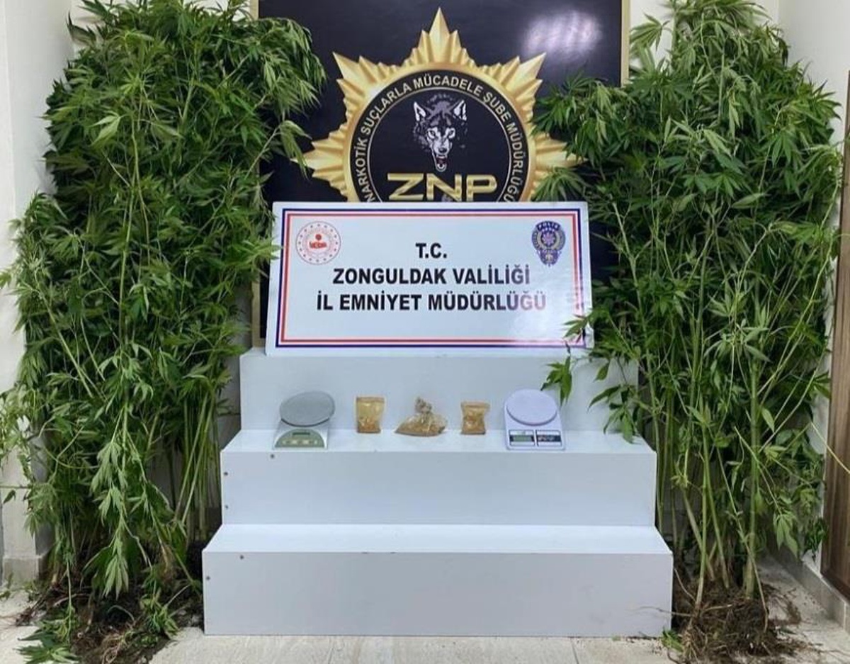 Zonguldak\'ta uyuşturucu operasyonunda yakalanan 3 zanlı tutuklandı