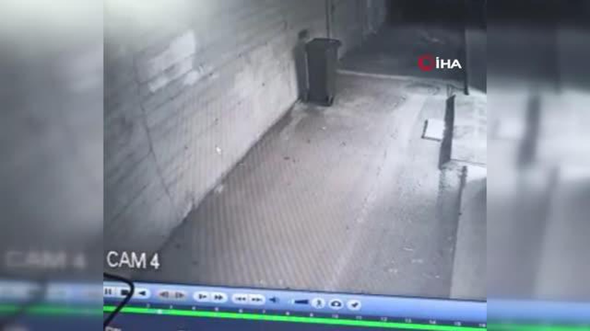 Apartmandan 15 çift ayakkabı çalan hırsızlar, aynı apartmandan çaldıkları bisikletlerle kaçtılar