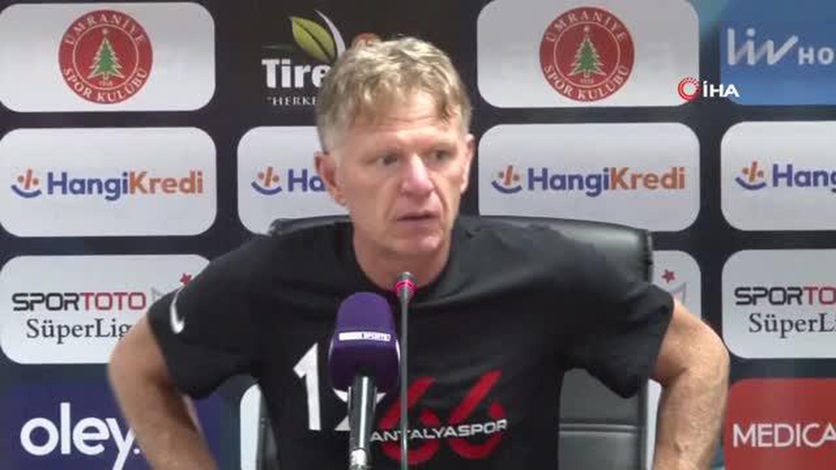 Alfons Groenendijk: "Oynanan futboldan memnun değilim"