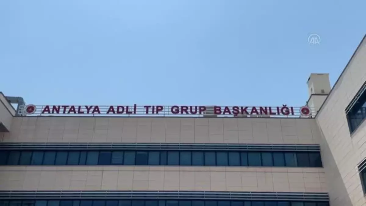 Antalya\'da boşanma aşamasındaki eşinin tabancayla vurduğu kadın öldü