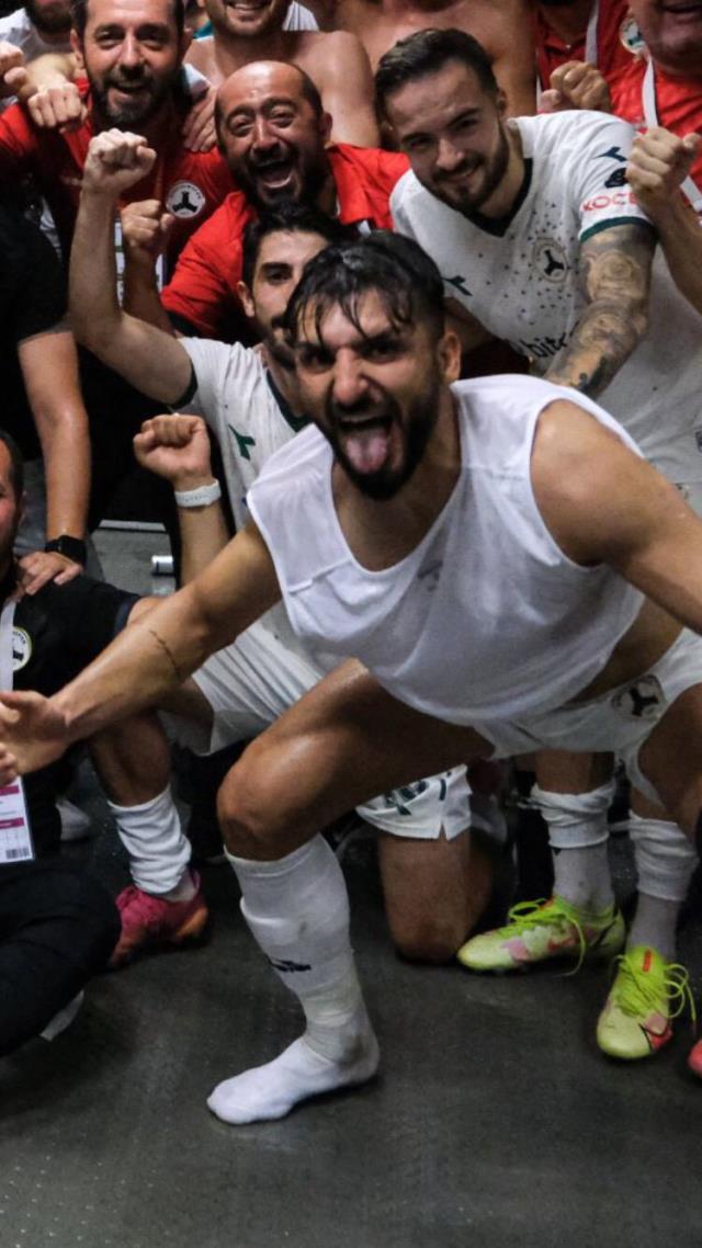 Galatasaray'ı deviren Giresunsporlu futbolculardan olay gönderme Galatasaray'ı deviren Giresunsporlu futbolculardan olay gönderme