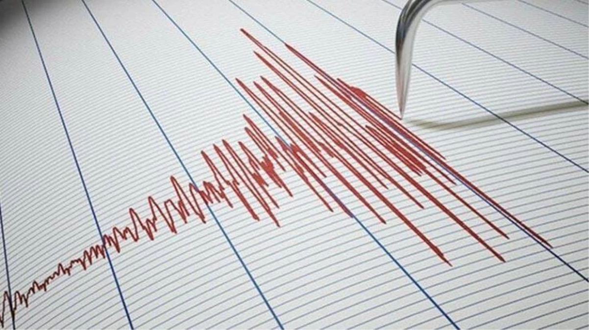 Kuşadası Körfezi\'nde 3.8 ve 5 büyüklüğünde iki deprem! Sarsıntı çevre illerden de hissedildi