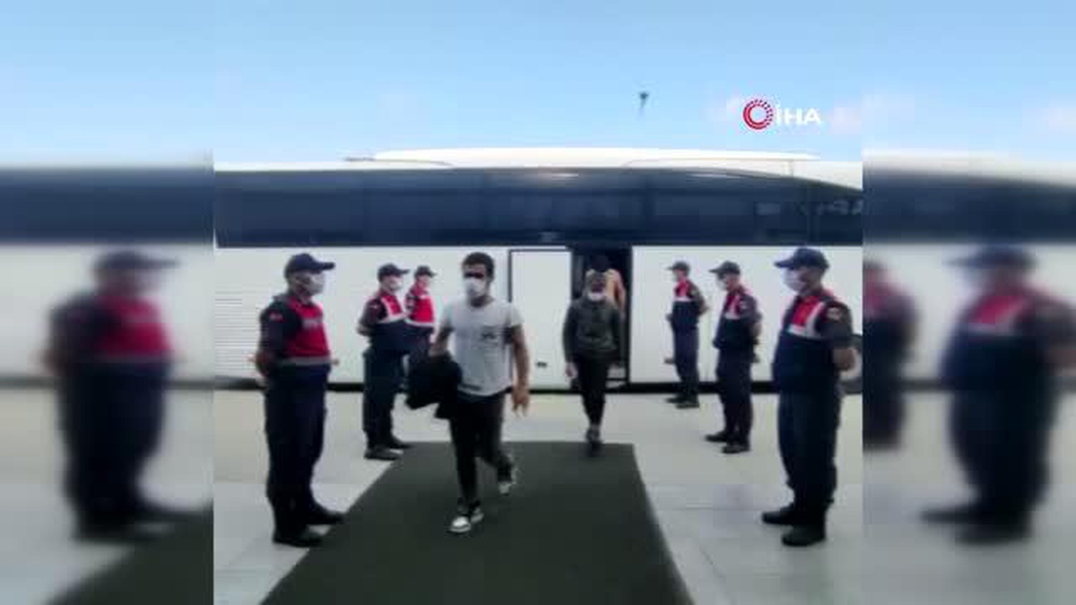 Kırklareli\'nde yakalanan 227 kaçak göçmen sınır dışı edildi