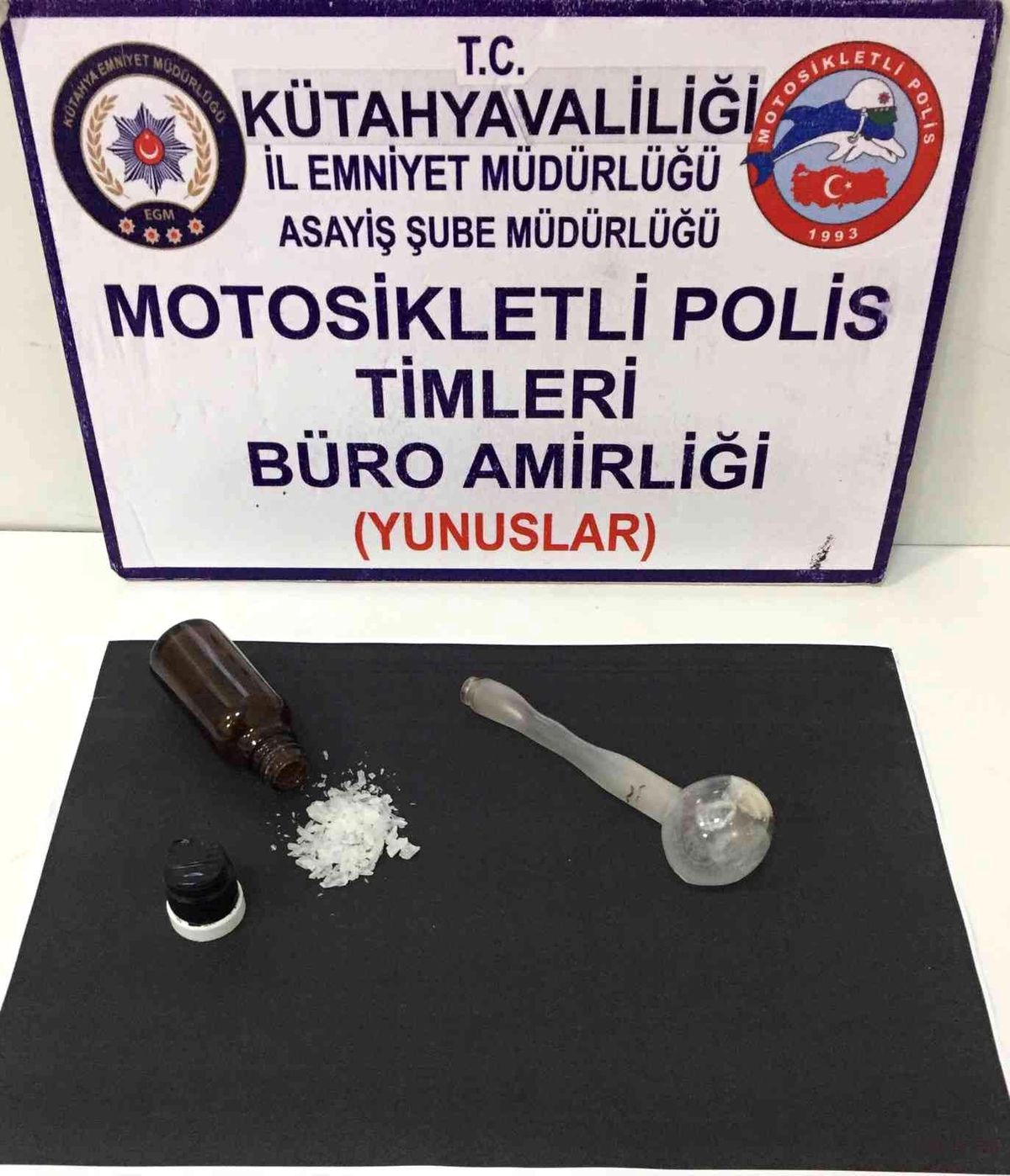 Kütahya\'da şahsın üst aramasında uyuşturucu ele geçirildi
