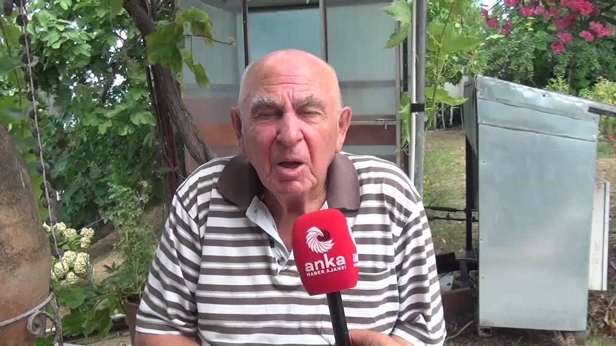 Sinop\'ta Yürüme Zorluğu Çeken Çift Tepedeki Evleri İçin Kendi İmkanlarıyla Özel Raylı Sistem Yaptırdı