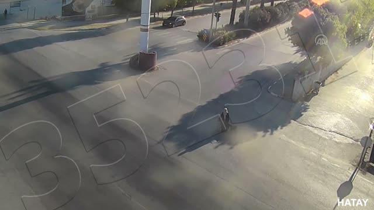 Hatay\'daki trafik kazaları KGYS kameralarına yansıdı