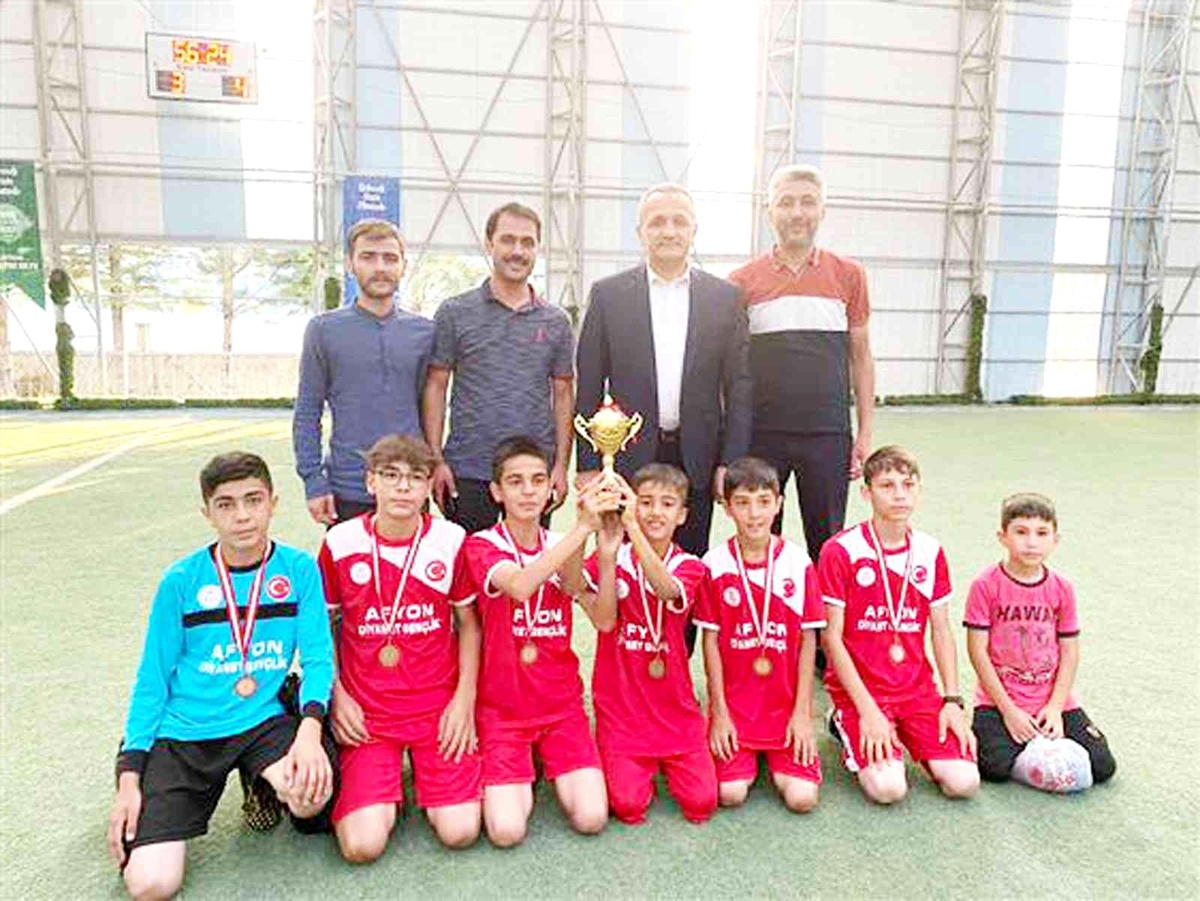 Afyonkarahisar\'da camiler arası futbol turnuvası nefes kesti