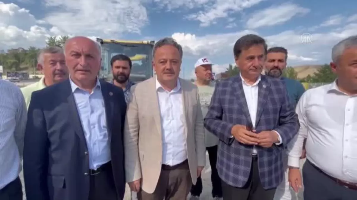 AK Parti Karabük heyeti kavşak projesi alanında inceleme yaptı