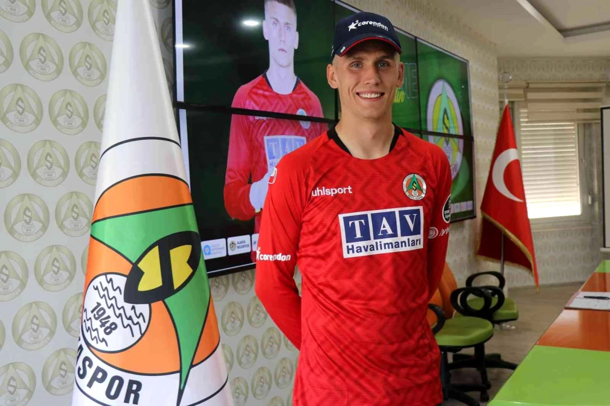 Alanyaspor, Arsenal\'dan Runarsson\'u kiraladı