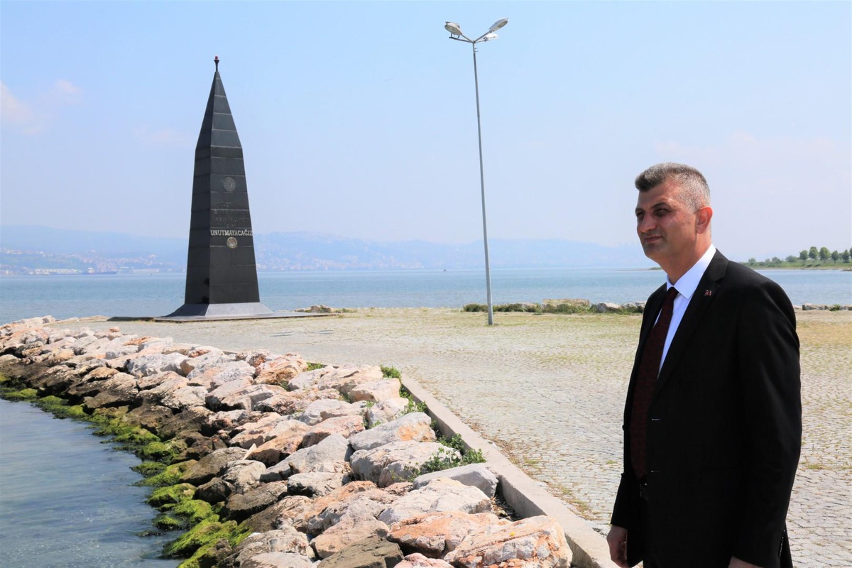 "Asrın felaketi"ni yaşayan Gölcük, depremin izlerini sildi