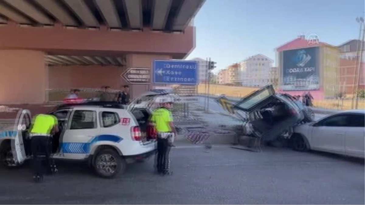Bayburt\'ta iki aracın çarpıştığı kazada 1 kişi yaralandı