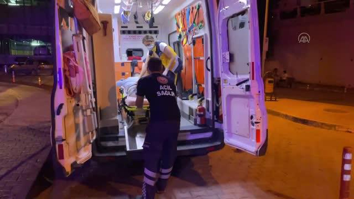 Karabük\'te çıkan bıçaklı kavgada 3 kişi yaralandı