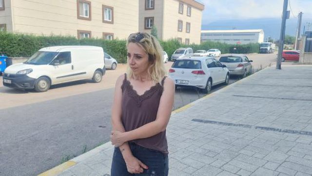 Kaburgasını kıran sevgilisinden tedavi için yardım istedi, dükkanı başına yıkıldı Kaburgasını kıran sevgilisinden tedavi için yardım istedi, dükkanı başına yıkıldı