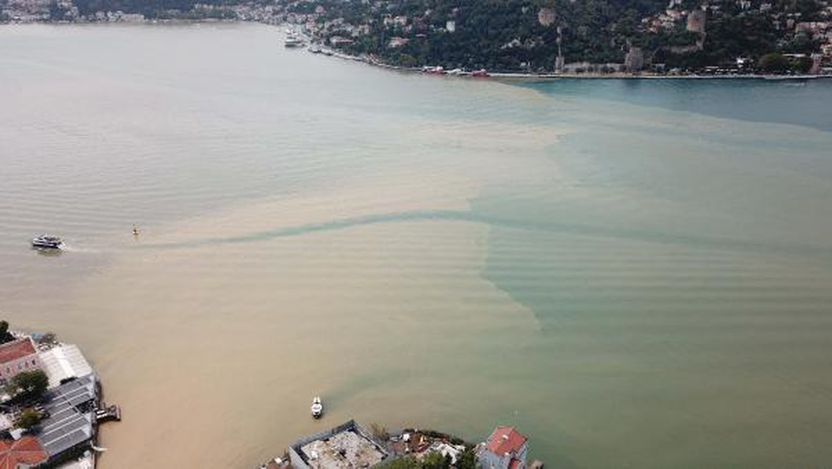 İSTANBUL BOĞAZI ÇAMURA BULANDI