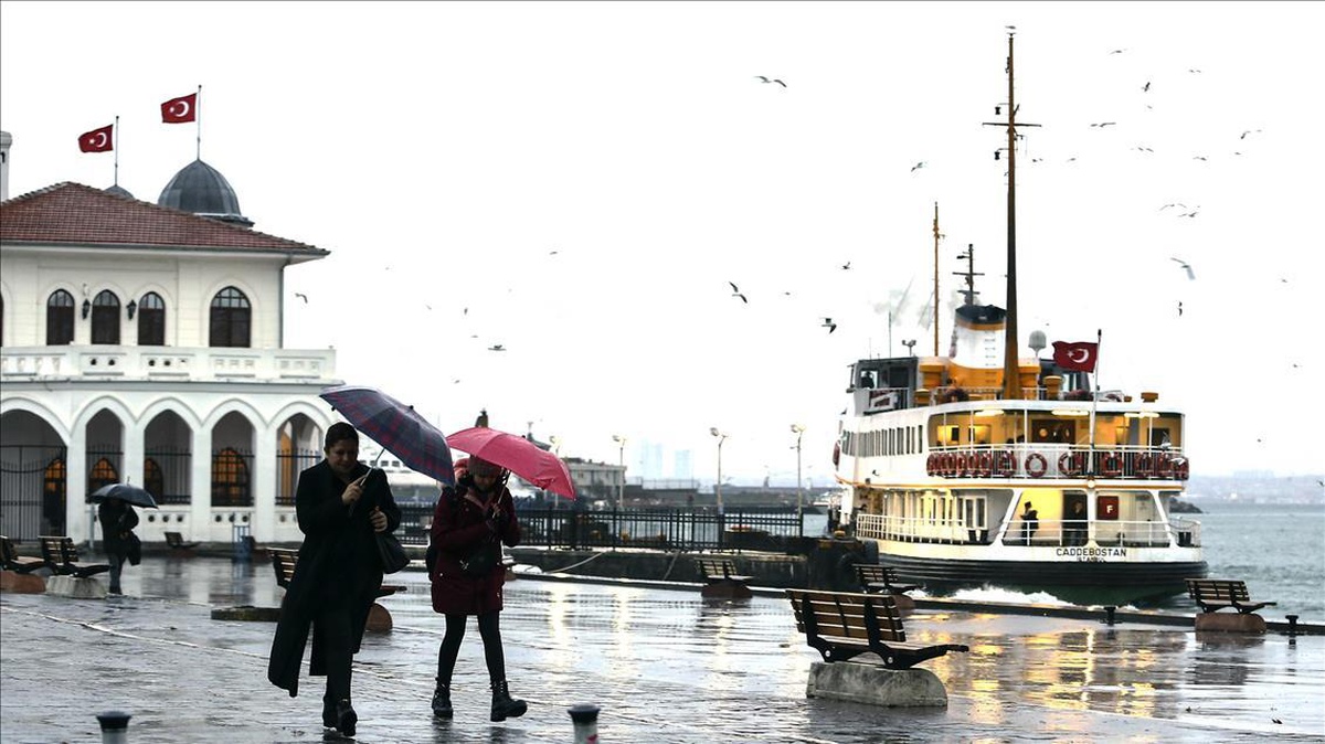 İstanbul bugün yağmurlu mu? Yağmur İstanbul\'da ne kadar etkisini sürdürecek? İstanbul\'da kaç gün yağmur yağacak?