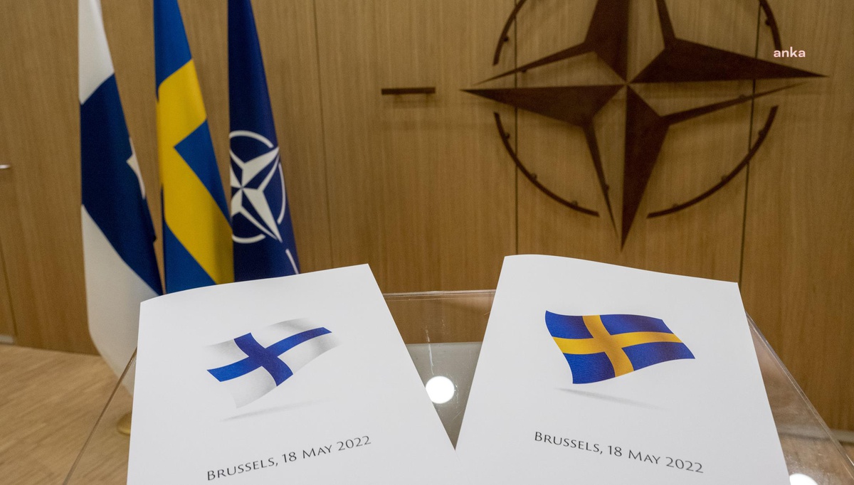 İsveç ve Finlandiya\'nın NATO\'ya Üyelik Başvurularını 23 Üye Devlet Onayladı