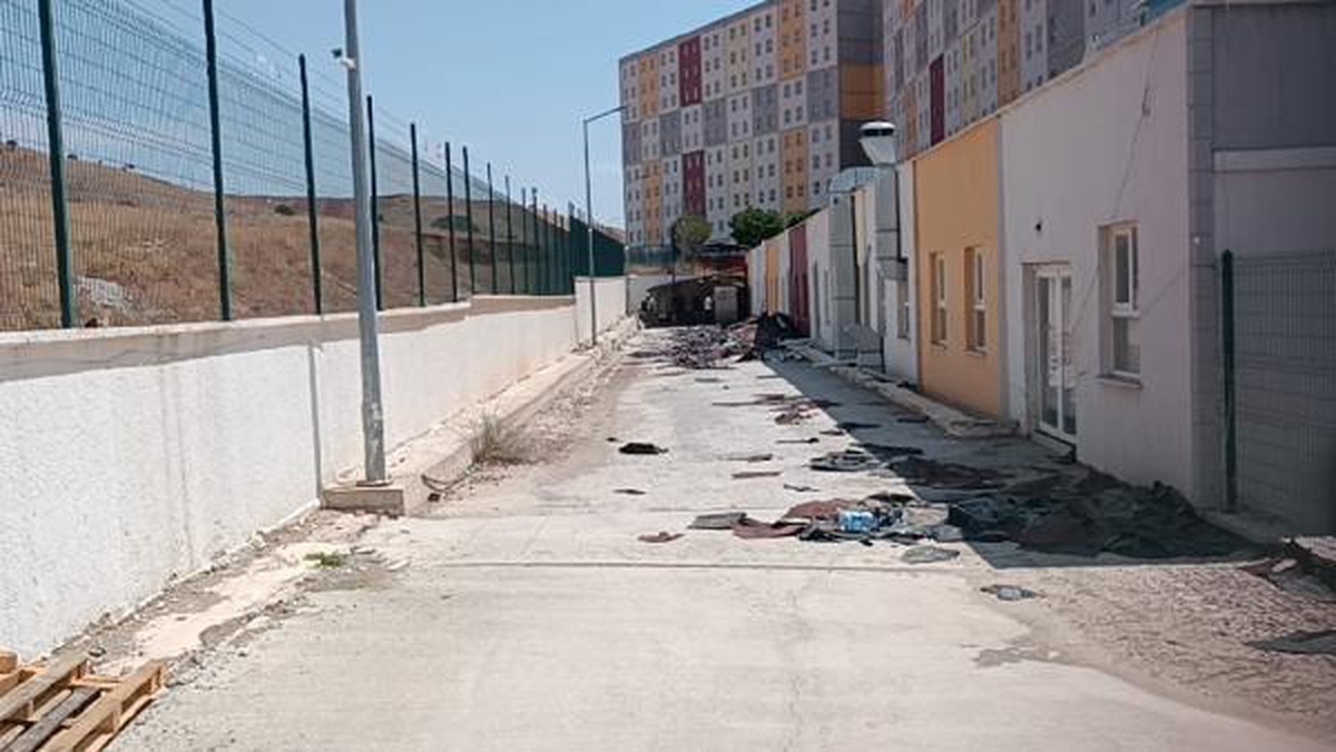 Kırıkkale\'de çatıdan düşen işçi, ağır yaralı