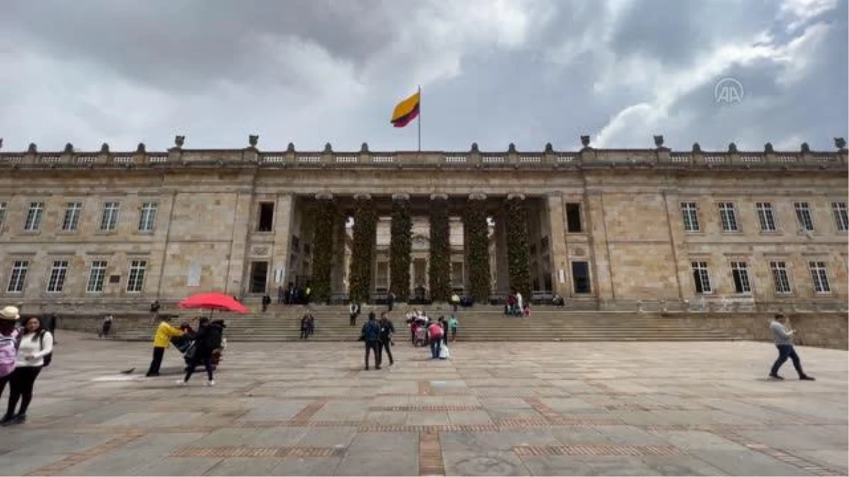 Kolombiya\'da Narino Sarayı\'nın halka açık meydanı
