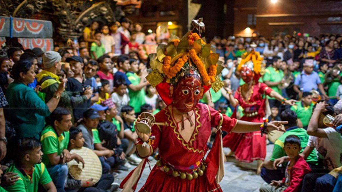 Nepal\'de Nil Barahi Dans Festivali