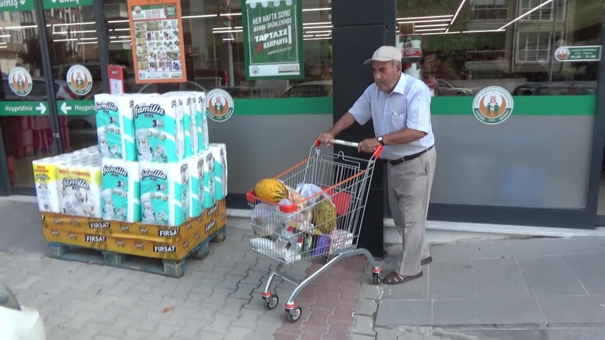 Okan Gaytancıoğlu Tarım Kredi Kooperatifi Marketlerindeki İndirimi Değerlendirdi: "Bu Bir Algı Operasyonu. Bu Şekilde Olmaz"