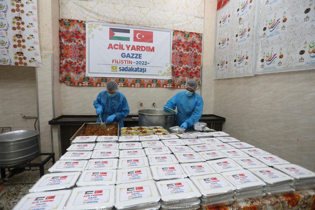 Sadakataşı Derneğinden Gazze\'ye insani yardım