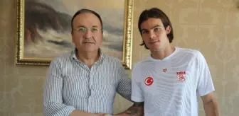 Sivasspor, Charilaos Charisis ile sözleşme imzaladı