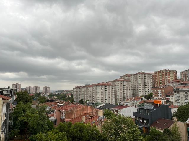 Son Dakika: İstanbul'da gün geceye döndü! Günlerdir uyarı yapılan yağmur, şehrin genelinde etkili oluyor Son Dakika: İstanbul'da gün geceye döndü! Günlerdir uyarı yapılan yağmur, şehrin genelinde etkili oluyor