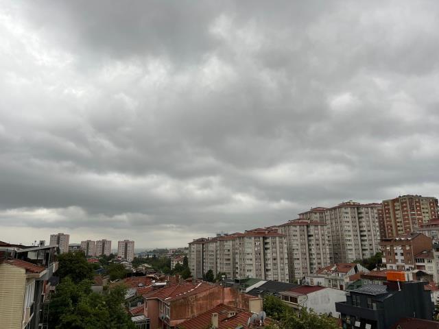 Son Dakika: İstanbul'da gün geceye döndü! Günlerdir uyarı yapılan yağmur, şehrin genelinde etkili oluyor Son Dakika: İstanbul'da gün geceye döndü! Günlerdir uyarı yapılan yağmur, şehrin genelinde etkili oluyor