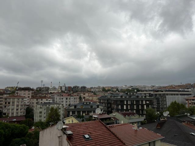 Son Dakika: İstanbul'da gün geceye döndü! Günlerdir uyarı yapılan yağmur, şehrin genelinde etkili oluyor Son Dakika: İstanbul'da gün geceye döndü! Günlerdir uyarı yapılan yağmur, şehrin genelinde etkili oluyor
