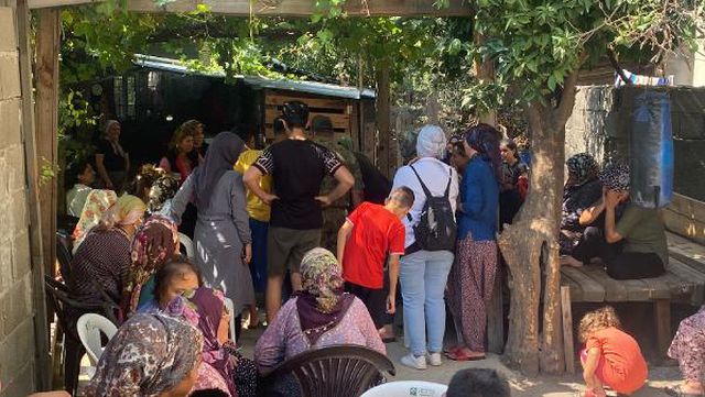 Mayın arama faaliyeti sırasında silahı ateş alan Sözleşmeli Er Atakan Çakır şehit düştü Mayın arama faaliyeti sırasında silahı ateş alan Sözleşmeli Er Atakan Çakır şehit düştü