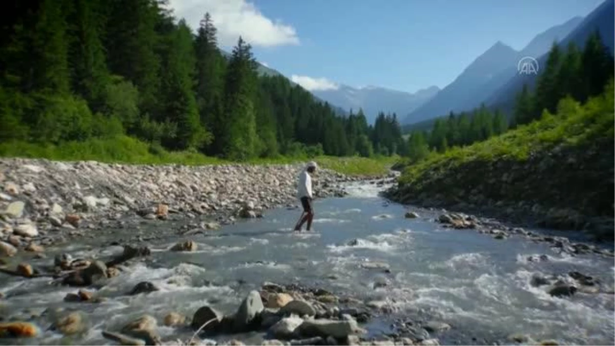 Türk gezgin, 11 günde sadece su içerek yaptığı doğa yürüyüşüyle ilke imza attı
