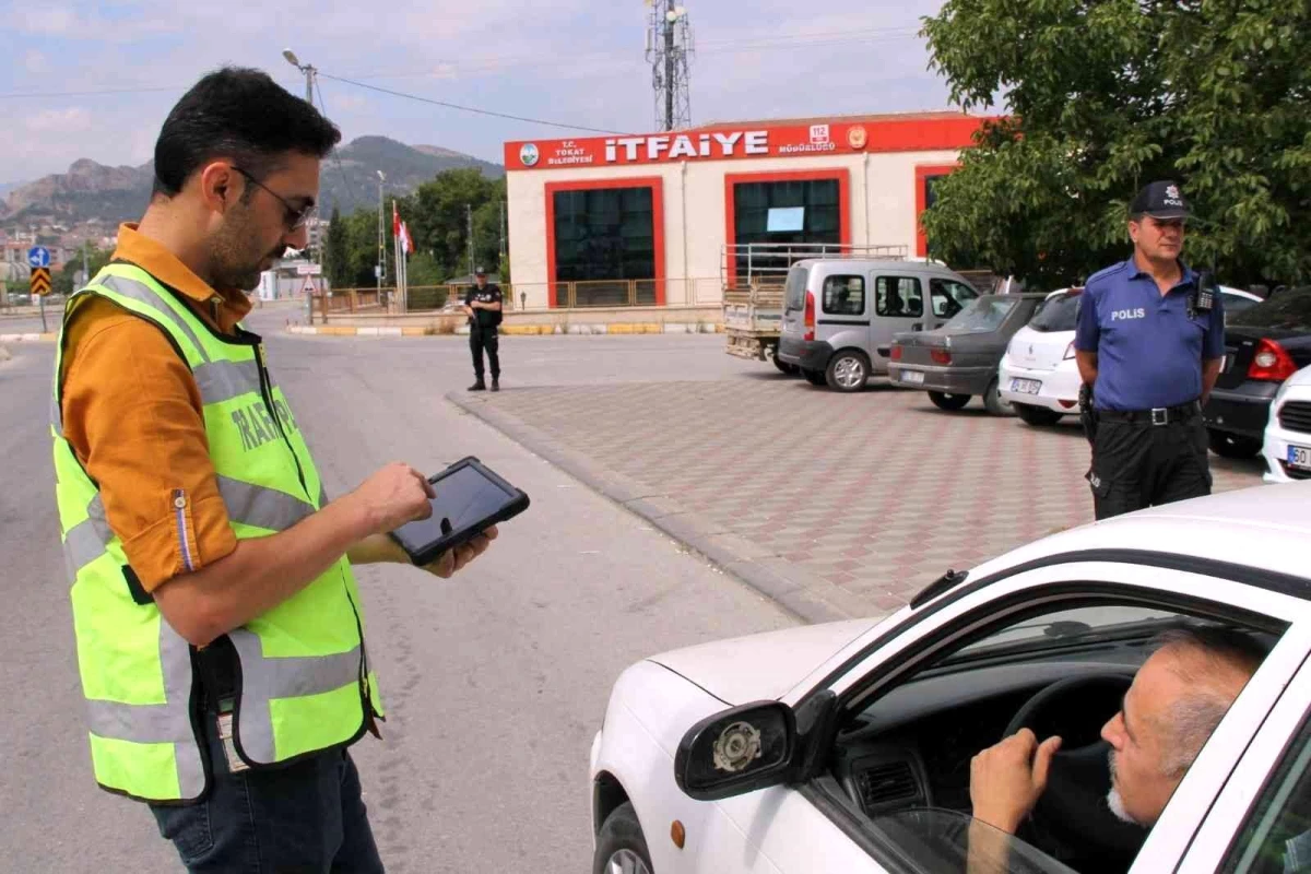 Türkiye genelinde 46 bin personelle "Huzurlu Sokaklar" uygulaması gerçekleştirildi