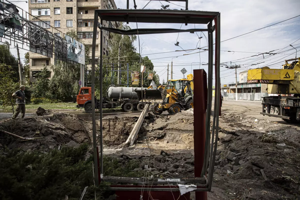 Ukrayna\'da Donbas cephesine yakın Slavyansk şehri Rus güçlerince vuruldu