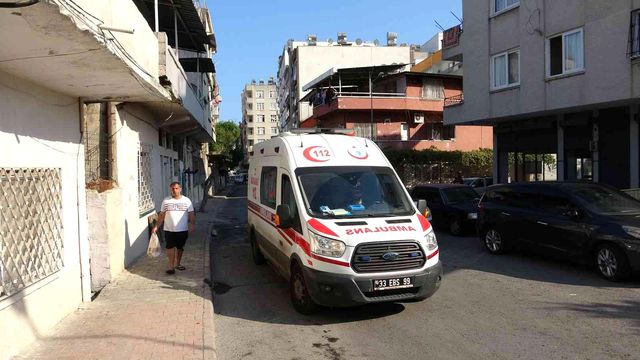 4 günlük bebeği boş araziye bırakıp kaçtılar 4 günlük bebeği boş araziye bırakıp kaçtılar