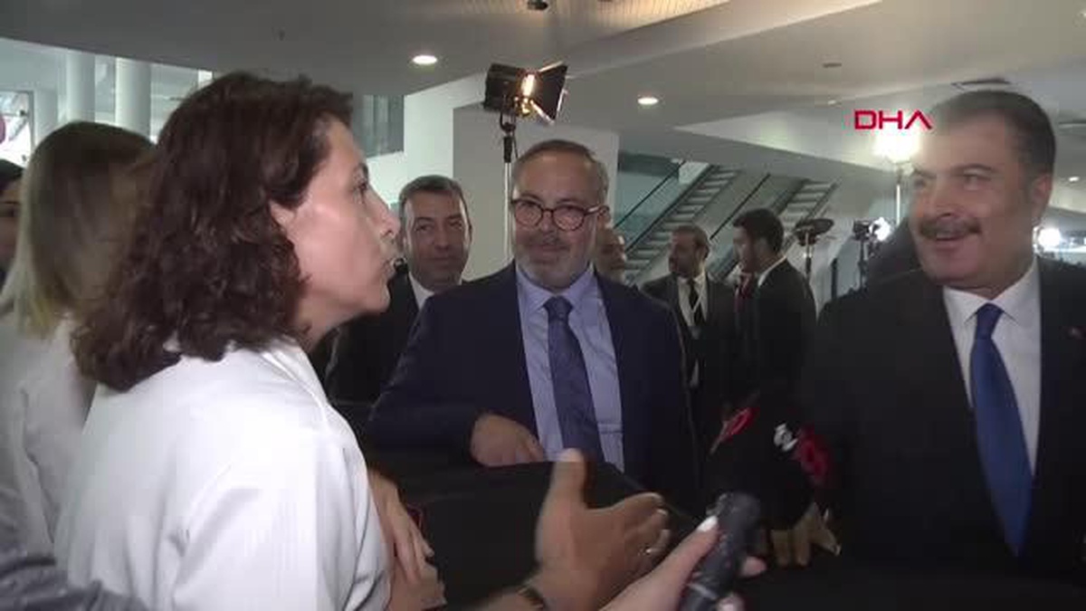 ANKARA Bakan Koca\' dan Asistan dıktırların çalışma durumlarında düzenlemeyle ilgili açıklama