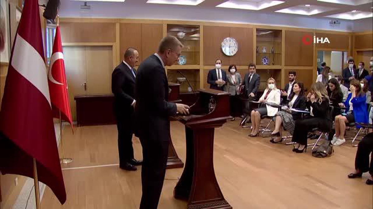 Bakan Çavuşoğlu ve Letonyalı mevkidaşından ortak basın açıklaması