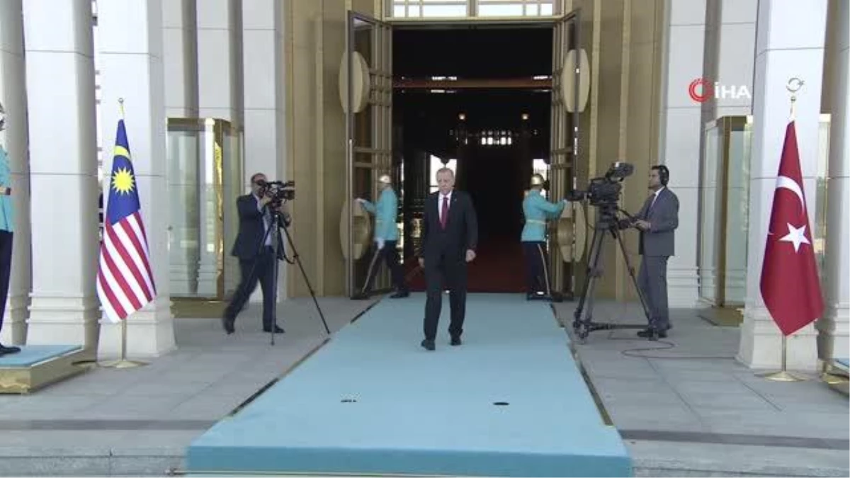 Cumhurbaşkanı Erdoğan, Malezya Kralı Abdullah Şah\'ı resmi törenle karşıladı