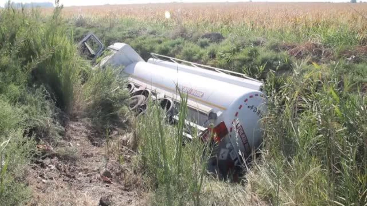 Hatay\'da devrilen tankerin sürücüsü yaralandı