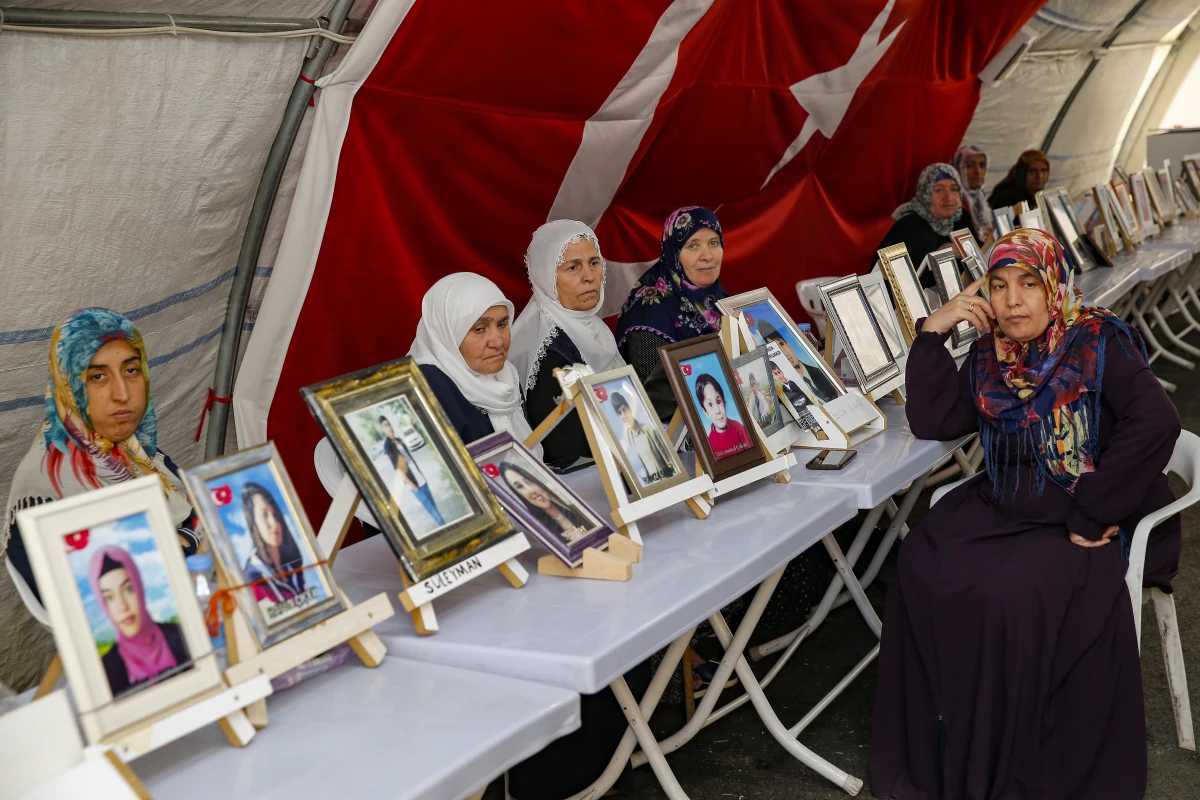 Diyarbakır annelerinden evlatlarına "teslim ol" çağrısı