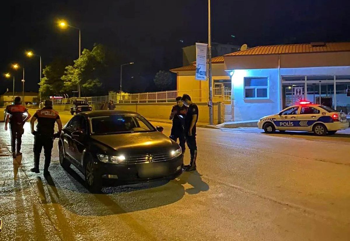 Erzincan\'da çeşitli suçlardan aranan 61 kişi yakalandı