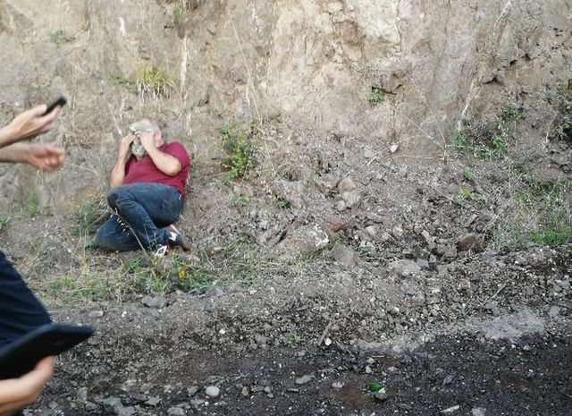 Fındık işçilerin taşıyan traktörün devrildiği kazada can pazara: 20 kişi yola savruldu, 1 ölü