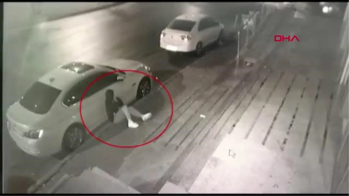 İSTANBUL-MALTEPE'DE LÜKS OTOMOBİLİN HAYALET GÖSTERGESİNİ SANİYELER İÇİNDE ÇALDI