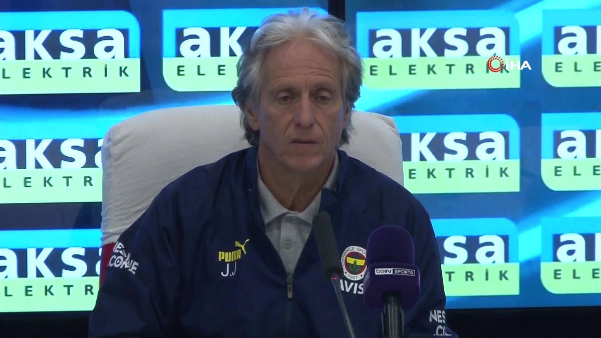 Jorge Jesus: "Galibiyetten ötürü oyuncularımı tebrik ediyorum"