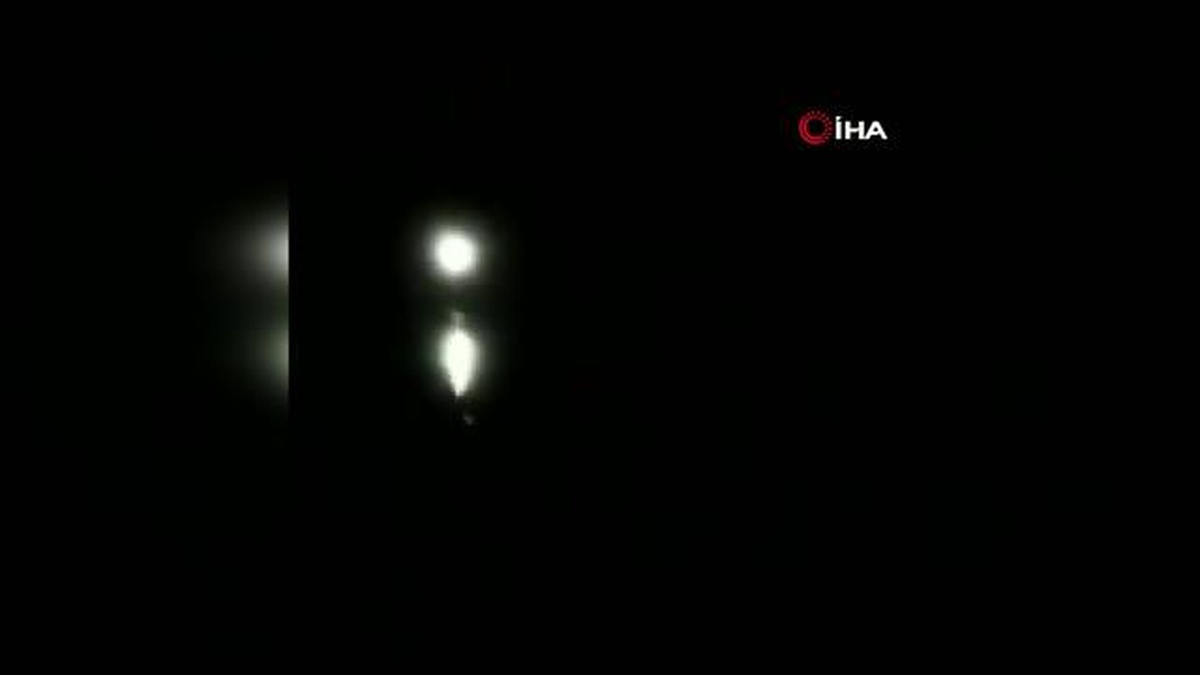 Mehmetçik, Yunanistan\'ın kötü muamelesinden kaçan düzensiz göçmenleri kurtardı